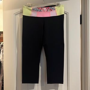 New winder under crop lululemon leggings size 8
